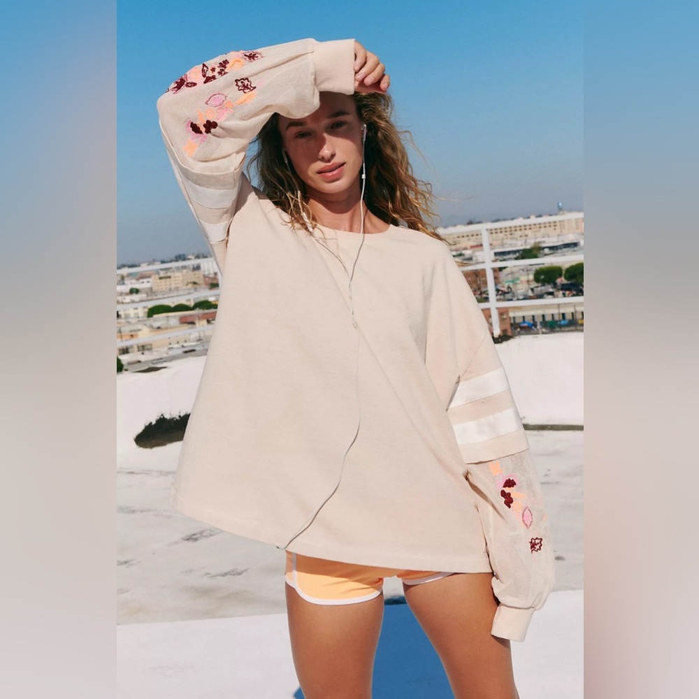 NWT Free People Movement On The Fly Layer - Picture 4 of 4
